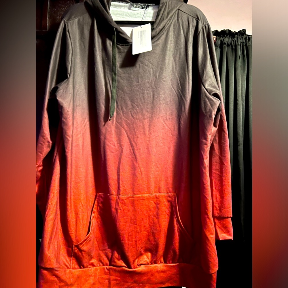 Bloomchic Hoodie long sleeve hombre size 18/30 NWT